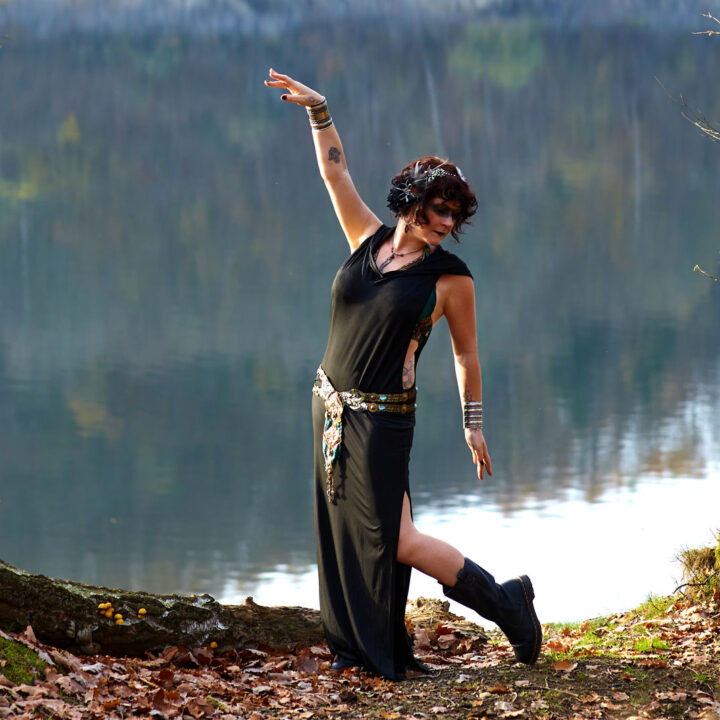 Shantala ma Rielle | Künstlerin | Performance | Fusion Dance aus Olpe Shantala ma Rielle | Künstlerin | Performance | Fusion Dance aus Olpe