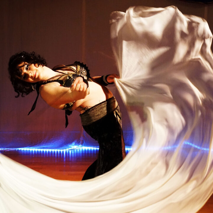 Shantala ma Rielle - Künstlerin für Fusion Dance - www.tanzundfreiraum.de / Foto Ute Penk